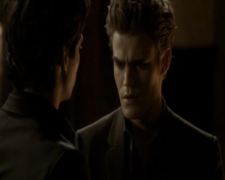 VampireDiariesWorld_dot_org-118UnderControl2233.jpg