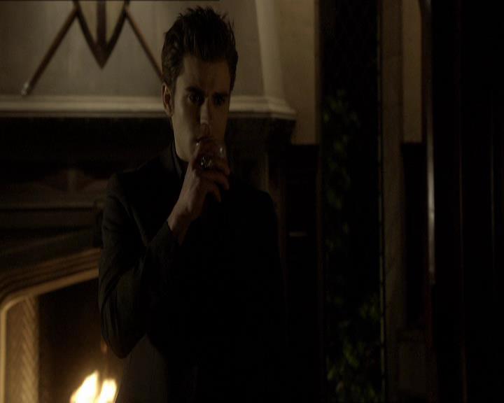 VampireDiariesWorld_dot_org-118UnderControl2274.jpg