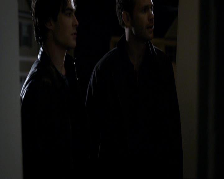 VampireDiariesWorld_dot_org-120BloodBrothers0856.jpg