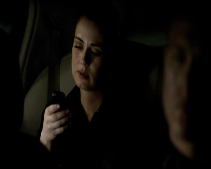 VampireDiariesWorld_dot_org-121Isobel2232.jpg