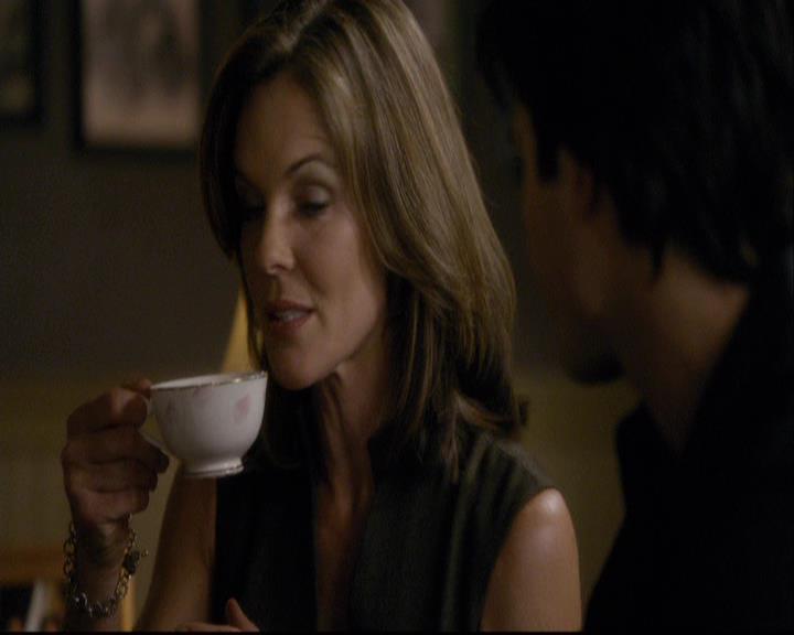 VampireDiariesWorld-dot-org_2x02BraveNewWorld0323.jpg