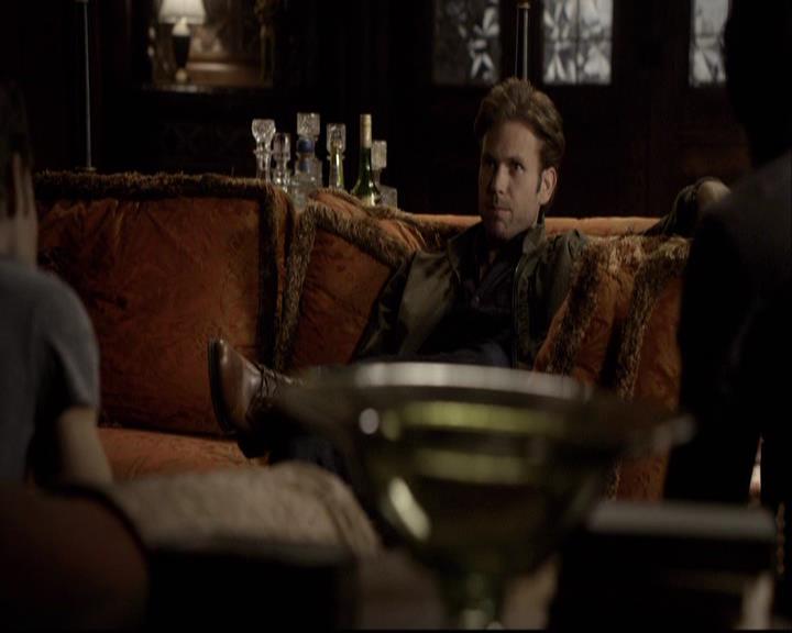 VampireDiariesWorld-dot-org_2x03BadMoonRising0034.jpg