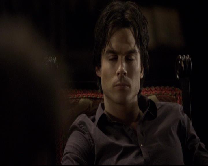 VampireDiariesWorld-dot-org_2x03BadMoonRising0047.jpg