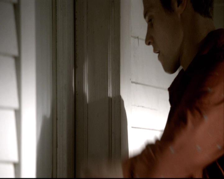 VampireDiariesWorld-dot-org_2x03BadMoonRising0160.jpg