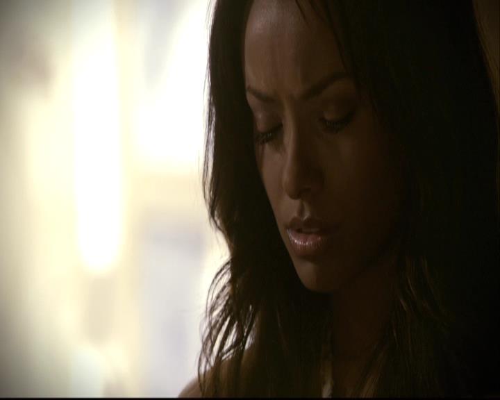 VampireDiariesWorld-dot-org_2x03BadMoonRising0535.jpg