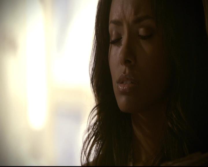 VampireDiariesWorld-dot-org_2x03BadMoonRising0541.jpg