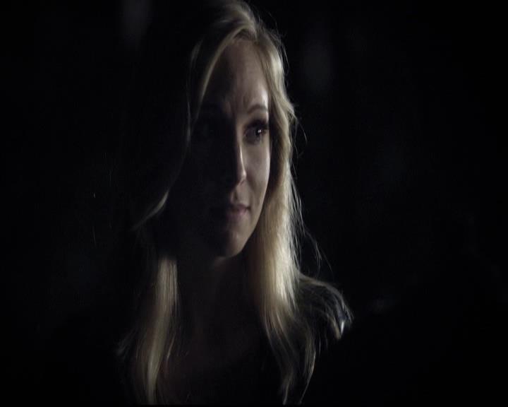 VampireDiariesWorld-dot-org_2x03BadMoonRising1940.jpg