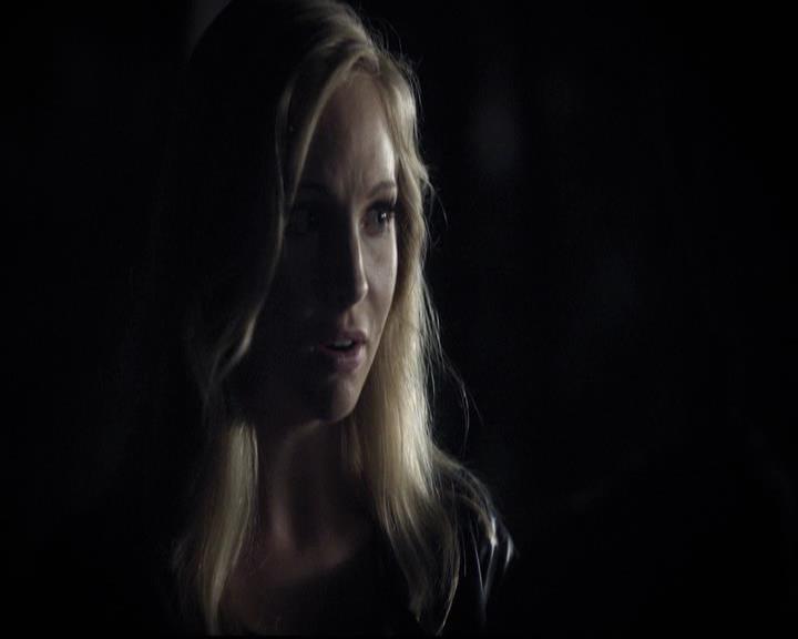 VampireDiariesWorld-dot-org_2x03BadMoonRising1943.jpg