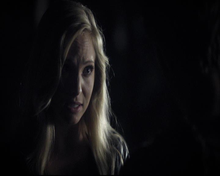 VampireDiariesWorld-dot-org_2x03BadMoonRising1952.jpg