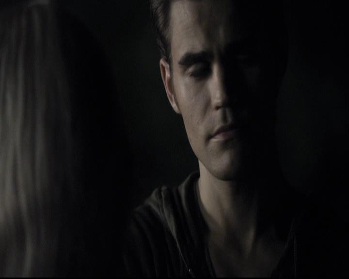 VampireDiariesWorld-dot-org_2x03BadMoonRising1969.jpg