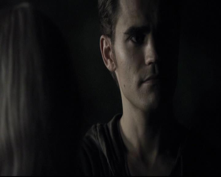 VampireDiariesWorld-dot-org_2x03BadMoonRising1970.jpg