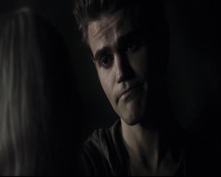 VampireDiariesWorld-dot-org_2x03BadMoonRising1972.jpg