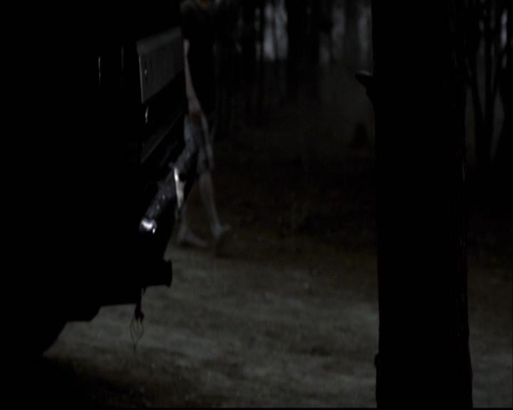 VampireDiariesWorld-dot-org_2x03BadMoonRising1983.jpg