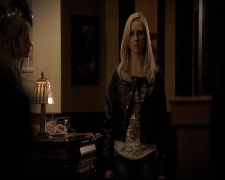 VampireDiariesWorld-dot-org_2x03BadMoonRising2028.jpg