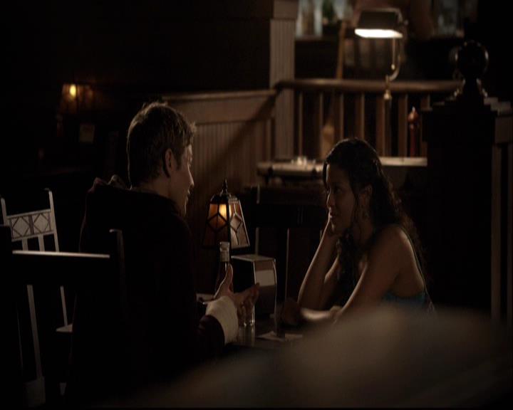 VampireDiariesWorld-dot-org_2x03BadMoonRising2033.jpg