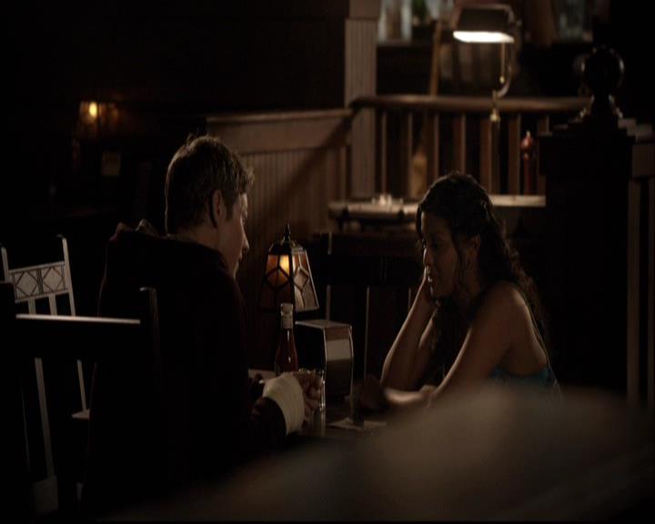 VampireDiariesWorld-dot-org_2x03BadMoonRising2034.jpg