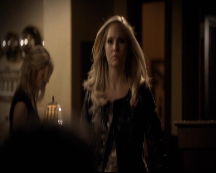 VampireDiariesWorld-dot-org_2x03BadMoonRising2041.jpg