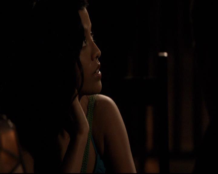 VampireDiariesWorld-dot-org_2x03BadMoonRising2044.jpg