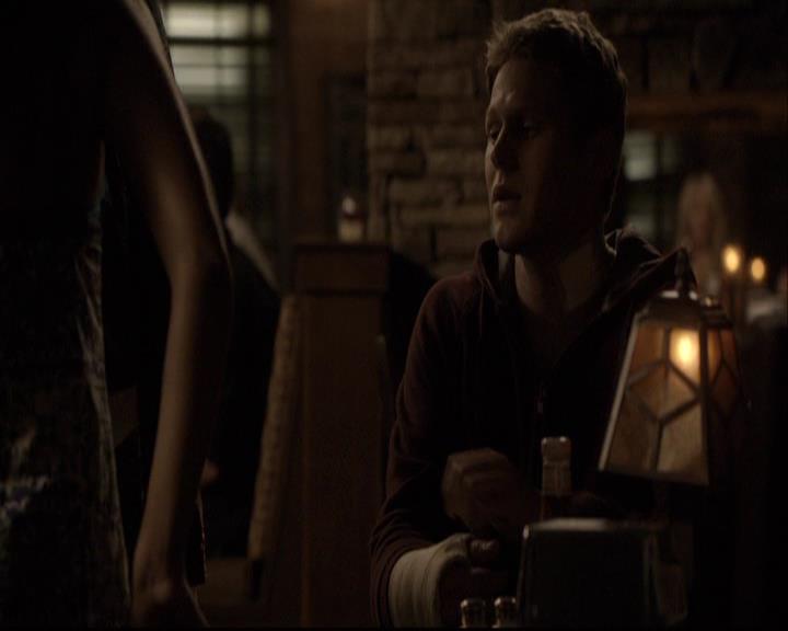 VampireDiariesWorld-dot-org_2x03BadMoonRising2055.jpg