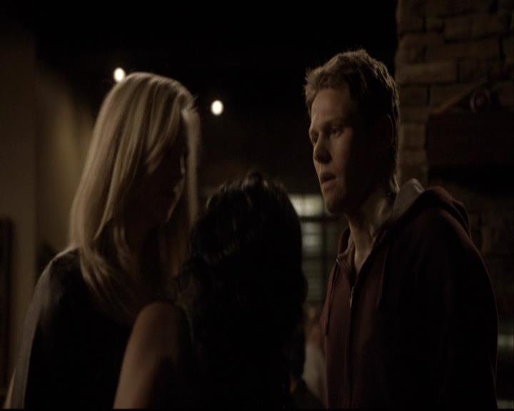 VampireDiariesWorld-dot-org_2x03BadMoonRising2057.jpg