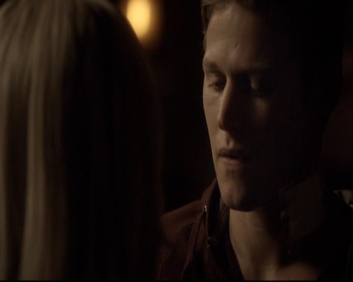 VampireDiariesWorld-dot-org_2x03BadMoonRising2068.jpg