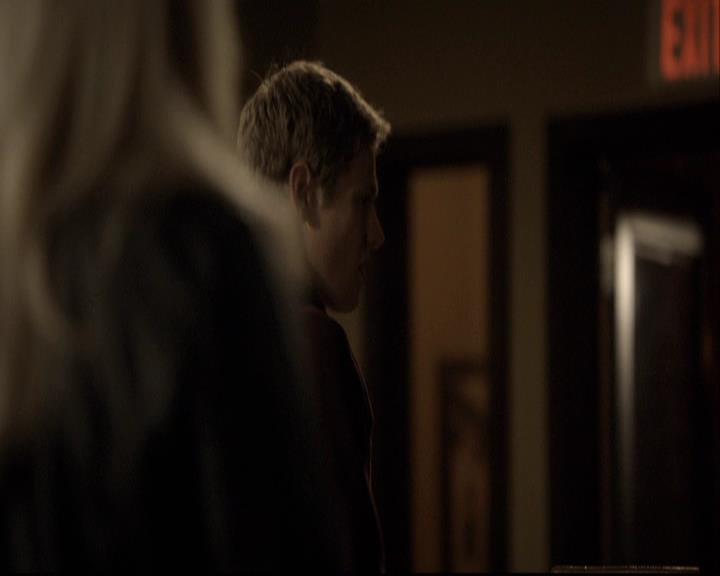 VampireDiariesWorld-dot-org_2x03BadMoonRising2077.jpg