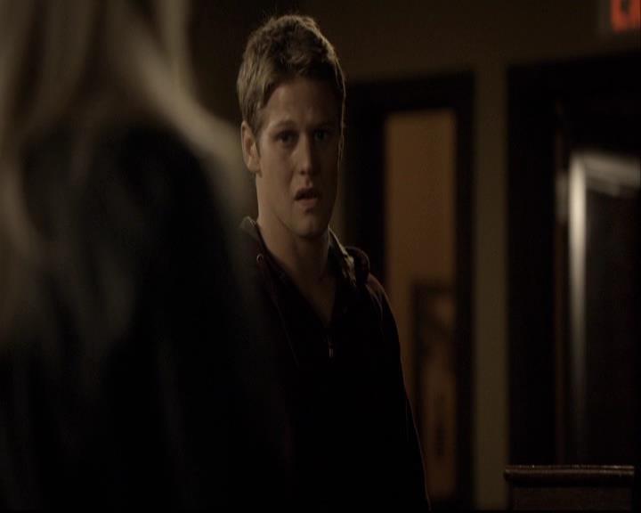 VampireDiariesWorld-dot-org_2x03BadMoonRising2078.jpg