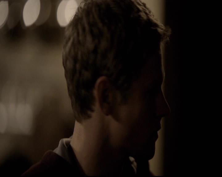 VampireDiariesWorld-dot-org_2x03BadMoonRising2088.jpg