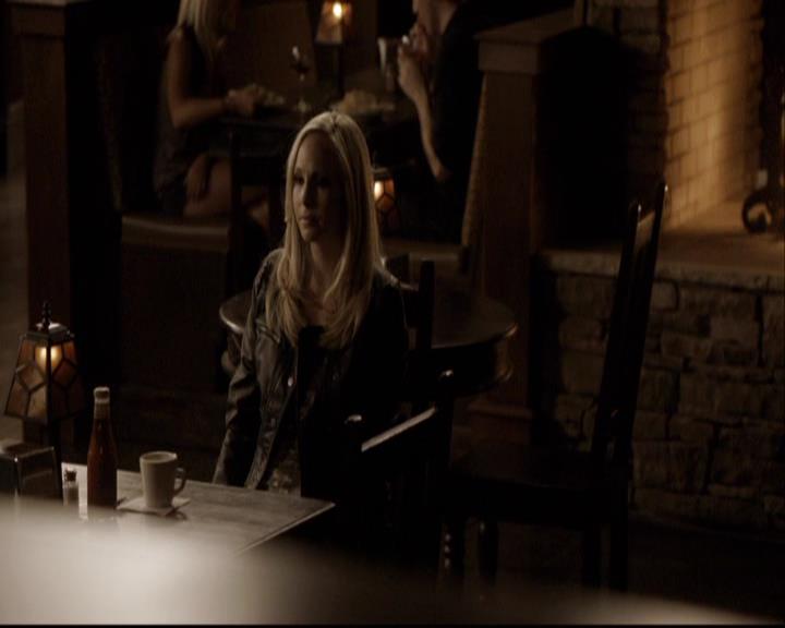 VampireDiariesWorld-dot-org_2x03BadMoonRising2100.jpg