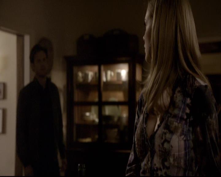 VampireDiariesWorld-dot-org_2x03BadMoonRising2109.jpg