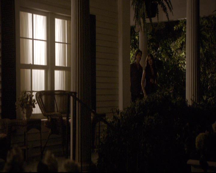 VampireDiariesWorld-dot-org_2x03BadMoonRising2134.jpg