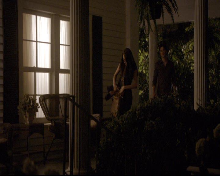 VampireDiariesWorld-dot-org_2x03BadMoonRising2136.jpg