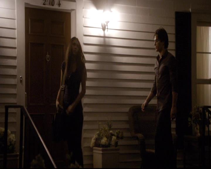 VampireDiariesWorld-dot-org_2x03BadMoonRising2141.jpg