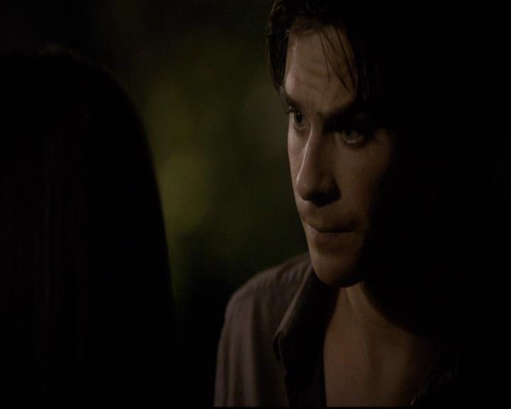 VampireDiariesWorld-dot-org_2x03BadMoonRising2165.jpg