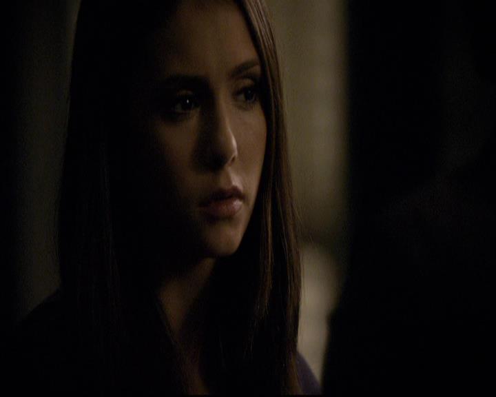 VampireDiariesWorld-dot-org_2x03BadMoonRising2207.jpg