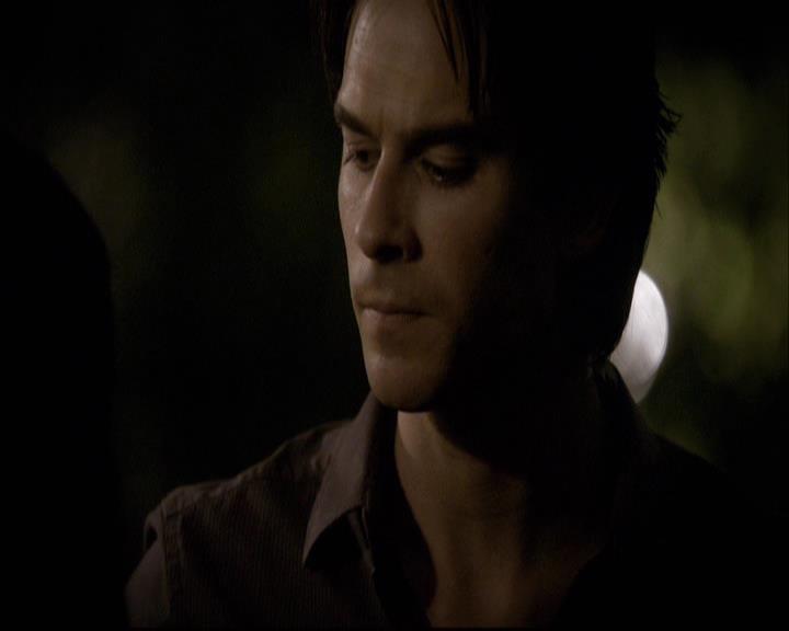 VampireDiariesWorld-dot-org_2x03BadMoonRising2210.jpg