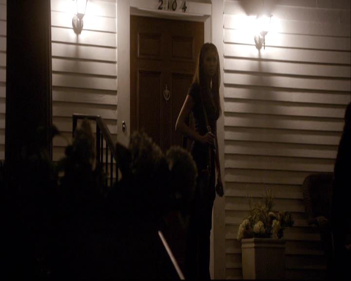 VampireDiariesWorld-dot-org_2x03BadMoonRising2223.jpg