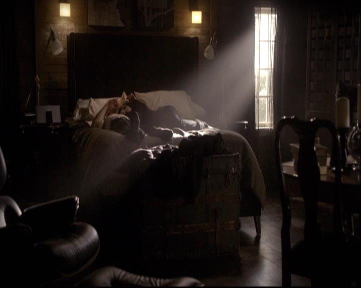 VampireDiariesWorld-dot-org_2x04MemoryLane0101.jpg