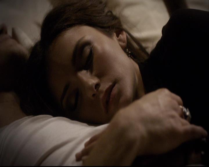 VampireDiariesWorld-dot-org_2x04MemoryLane0109.jpg