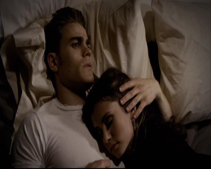 VampireDiariesWorld-dot-org_2x04MemoryLane0116.jpg