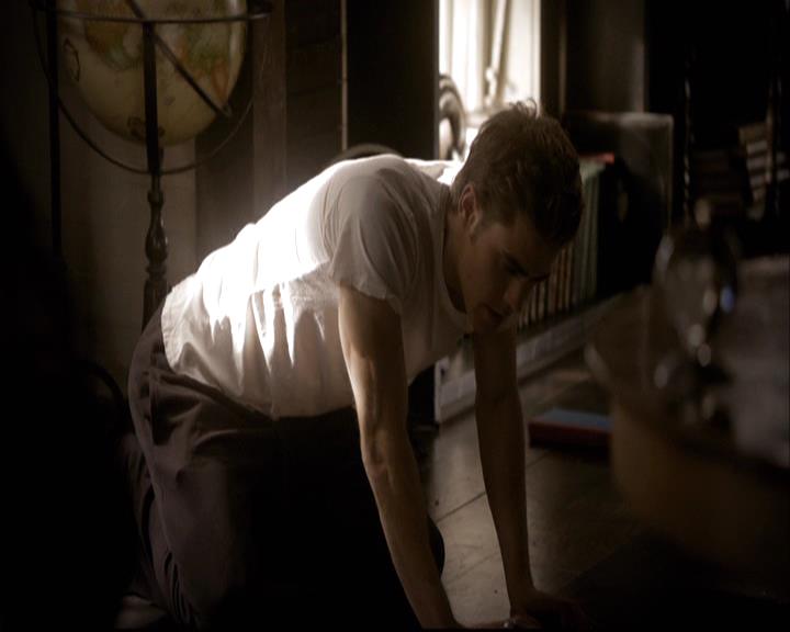 VampireDiariesWorld-dot-org_2x04MemoryLane0138.jpg