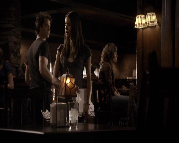 VampireDiariesWorld-dot-org_2x04MemoryLane0227.jpg