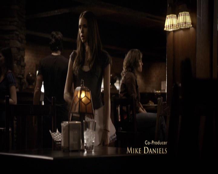 VampireDiariesWorld-dot-org_2x04MemoryLane0228.jpg