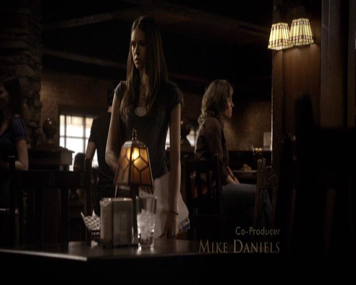 VampireDiariesWorld-dot-org_2x04MemoryLane0229.jpg