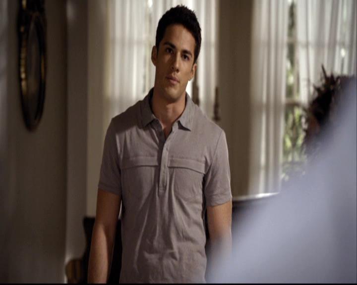 VampireDiariesWorld-dot-org_2x04MemoryLane0235.jpg