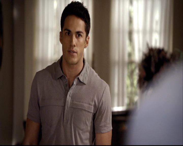 VampireDiariesWorld-dot-org_2x04MemoryLane0249.jpg