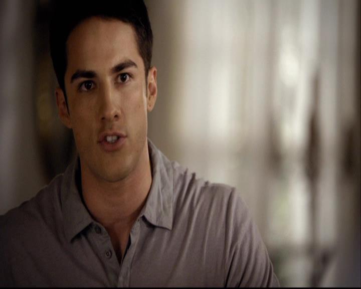 VampireDiariesWorld-dot-org_2x04MemoryLane0255.jpg