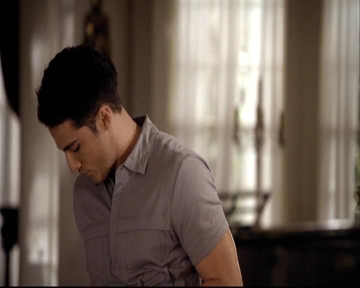 VampireDiariesWorld-dot-org_2x04MemoryLane0285.jpg