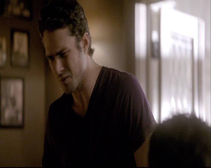 VampireDiariesWorld-dot-org_2x05KillOrBeKilled0075.jpg