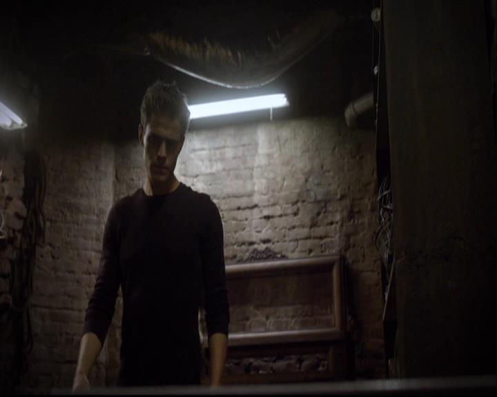 VampireDiariesWorld-dot-org_2x05KillOrBeKilled1747.jpg